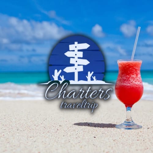 Playa y coctel en la arena